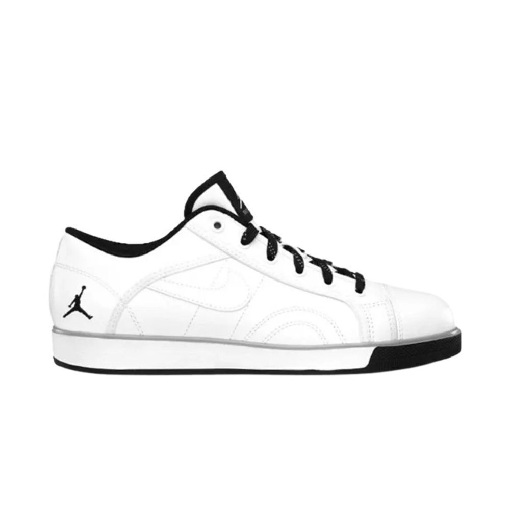 Nike Jordan 454076-103
Men's Classic White and Black Sneakers Size 9.5 US